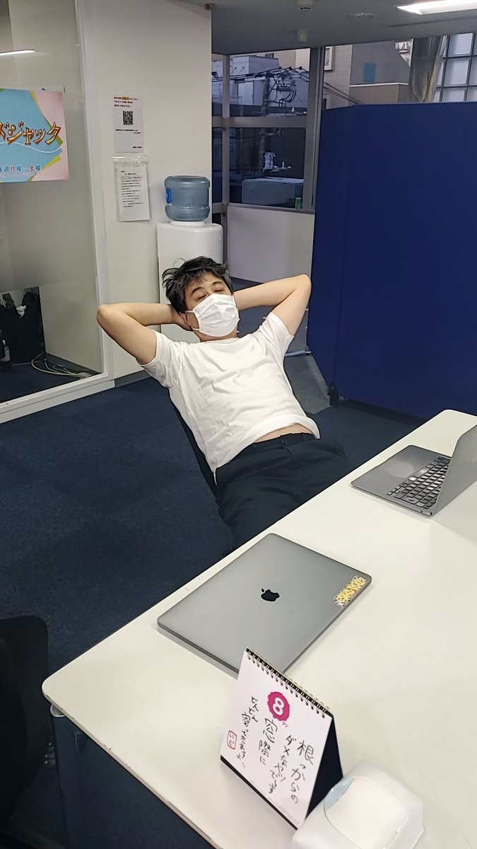 あんです。本日このあと深夜1時から爆笑問題カーボーイ!!今日は収録に立ち会えなかったので何を話したか私もわかりませんが、例の選挙な話が聴けそうな気がします!!聴けばわかる!!夜はこれから!!
※3年前くらいの秋葉さん