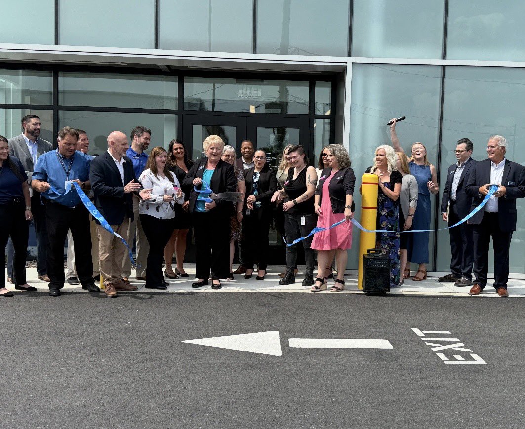 RepMackenzie's tweet image. My office was proud to attend the ribbon cutting for the new First Commonwealth Federal Credit Union Financial Center in Lehighton — an exciting investment in local banking and financial services for our community.