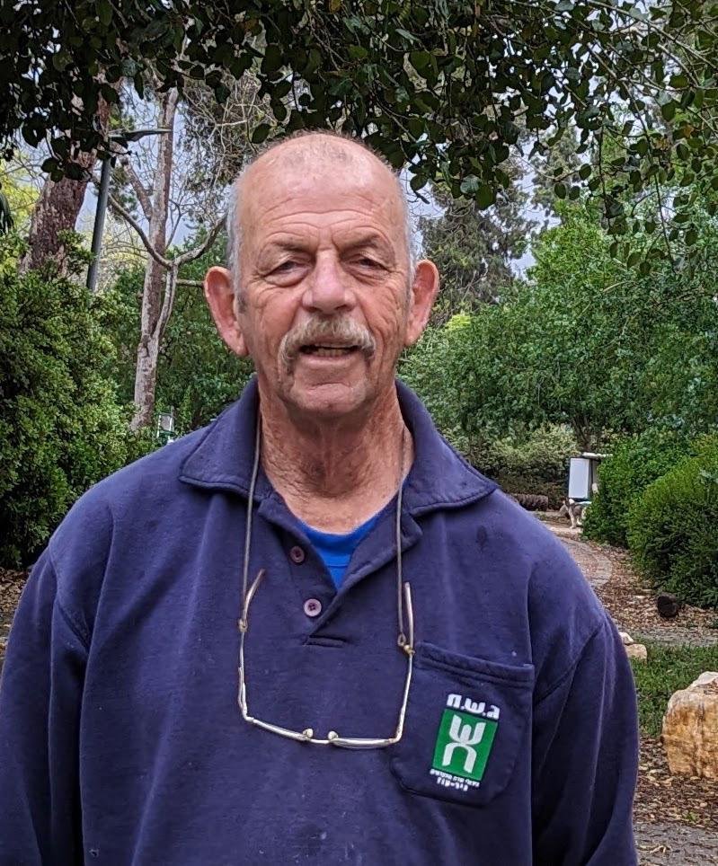 kipodist's tweet image. לפני שנהרג בשבי החמאס,
אמר חיים פרי ז"ל לעדינה משה:
אנחנו נישאר פה שנתיים
כי יש לנו את ביבי ואנחנו שמאלנים
(כמה חבל שהוא מת ולא נתניהו)