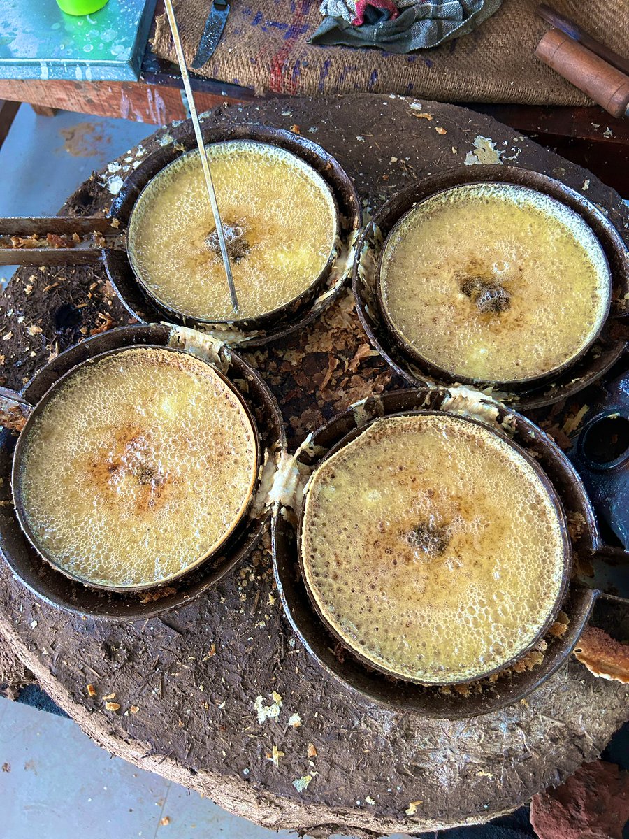 aaraynsh's tweet image. How many of you know what&apos;s being cooked here?
