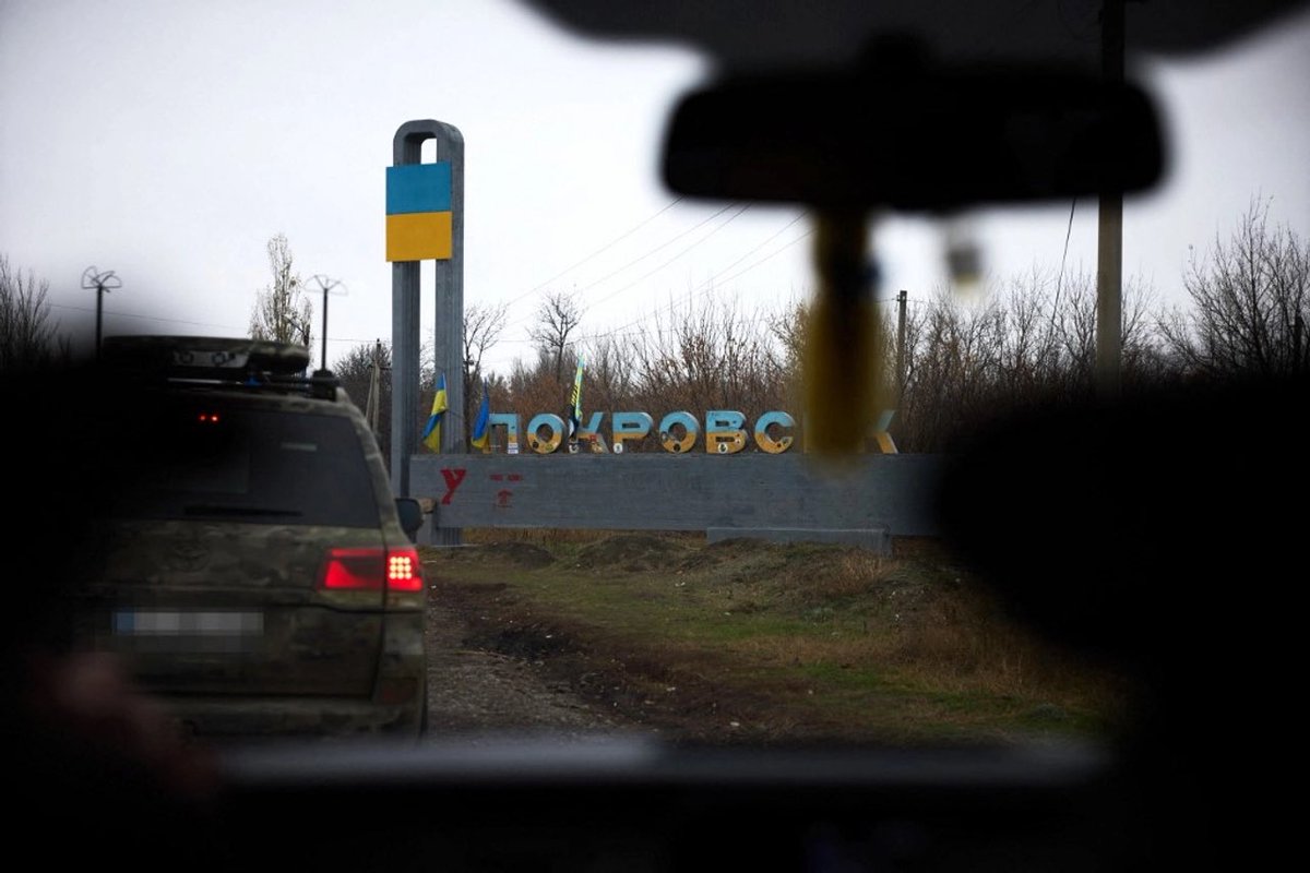 KyivPost's tweet image. Small groups of Russian infantry reached the southern districts of Ukrainian Pokrovsk, a critical Kremlin objective that Moscow’s troops have fought a bloody campaign to capture for more than a year.
kyivpost.com/post/56756