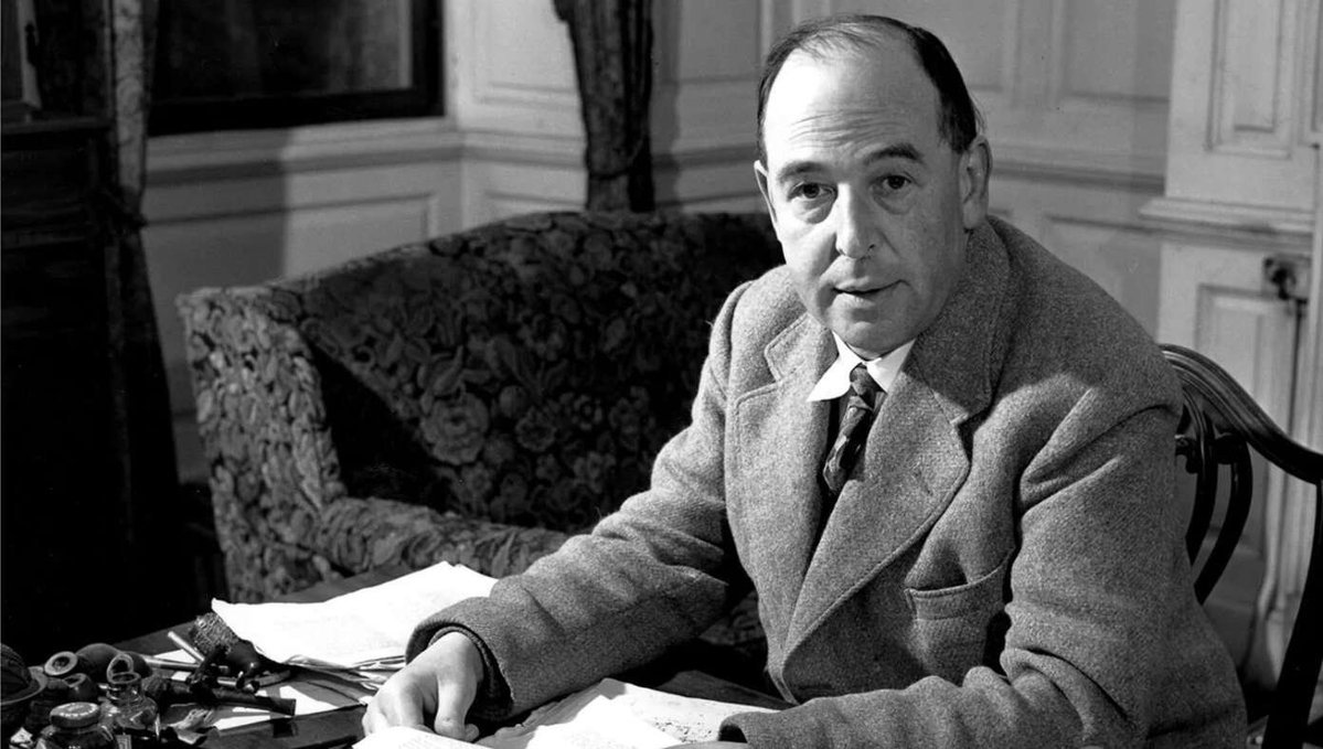 TheBabylonBee's tweet image. Inspiring: This Man Became A Successful Writer Despite His Parents Naming Him 'Clive Staples' buff.ly/DtThPna