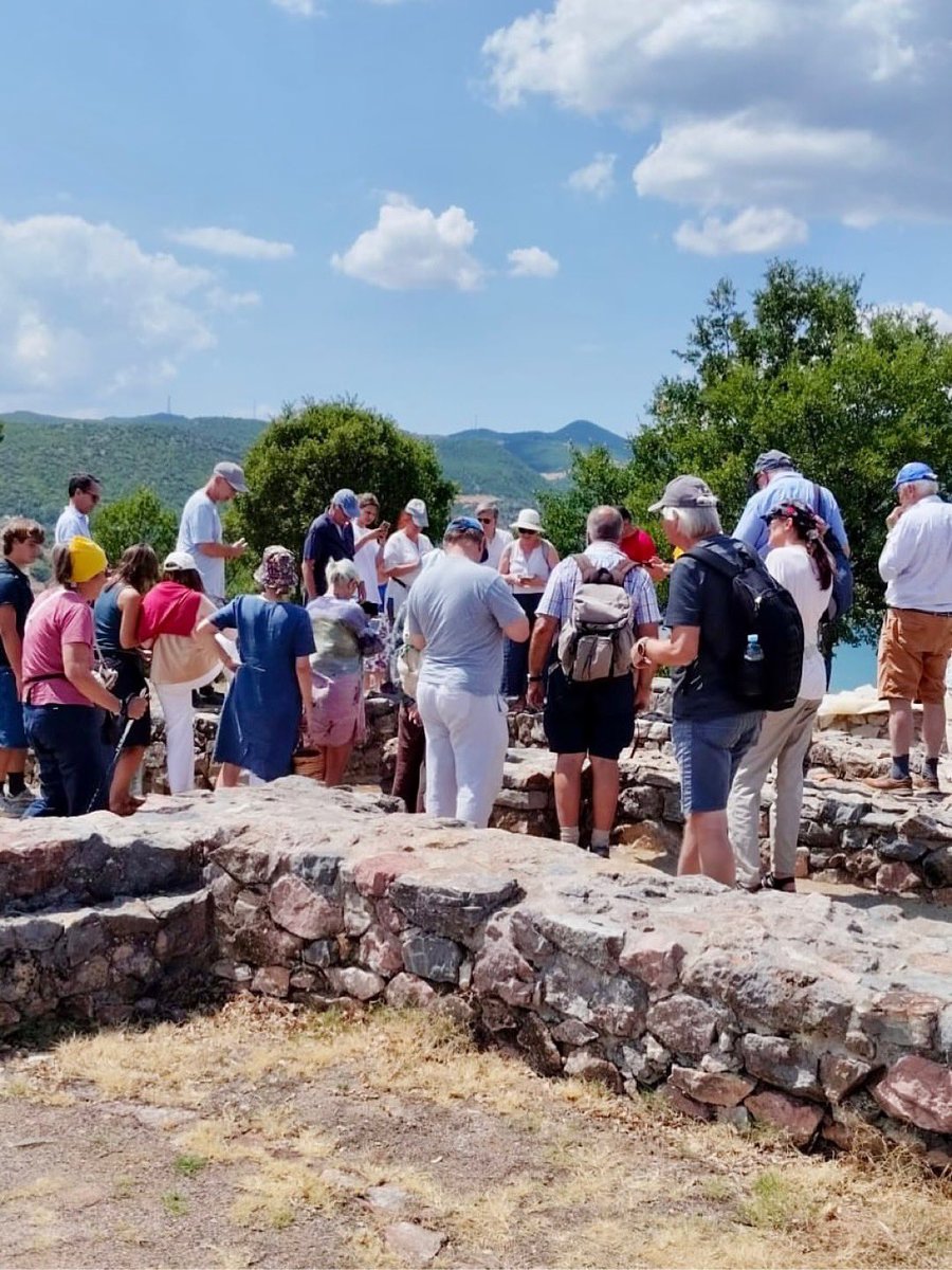 BGonxhja's tweet image. Një ditë e zakonshme Korriku në Bazilikën e Linit, mes natyrës së qetë, trashëgimisë së pasur kulturore dhe pamjeve piktoreske që ofron ky fshat buzë liqenit. 🌊 🌿📸