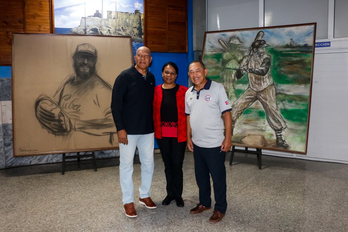 Encuentro inolvidable con Pedro Medina, recuerdo sus palabras de amor por el beisbol. Deja un legado para todos, gracias. Nuestras condolencias a familiares y amigos.