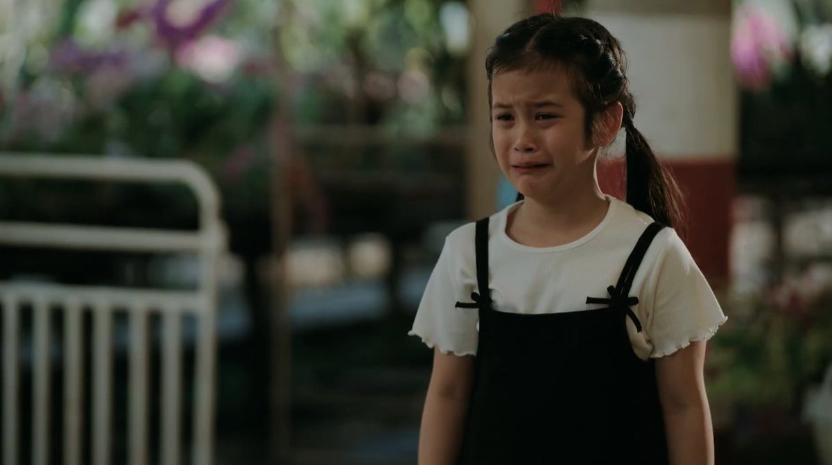 มาแล้วน้าาา มาตามหาคนร้ายและน้องสาวกันต่อใน #HideAndSisEP8  เปิดช่อง GMM25 ไว้เลยยยย!!🧐