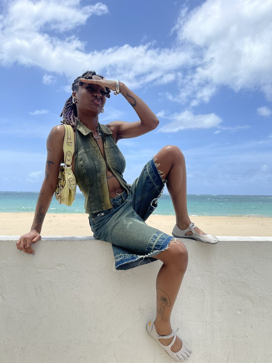 liv__simone's tweet image. 