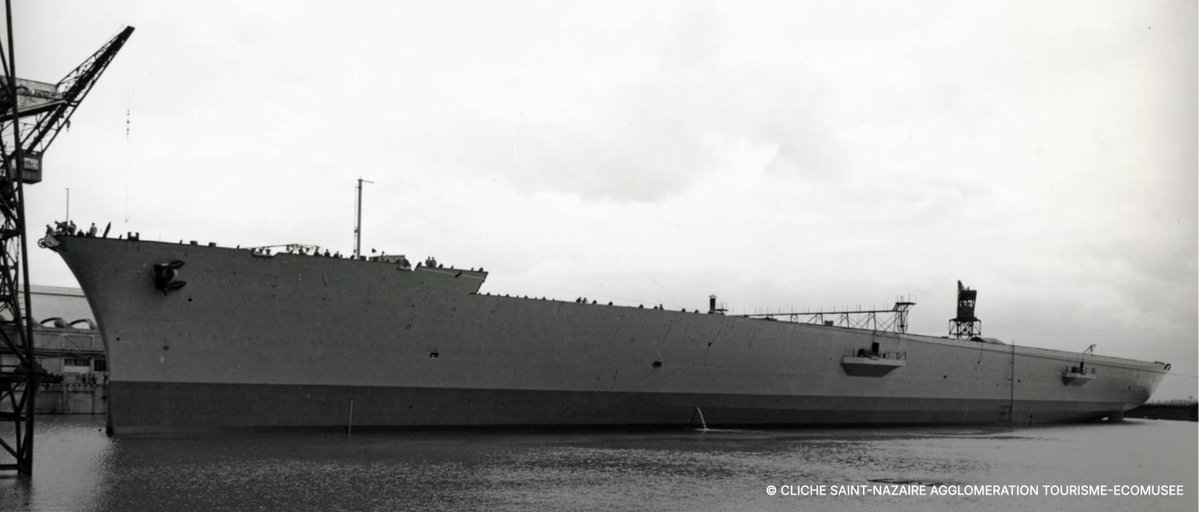 ShipsOfLegend's tweet image. France - Let's go back more than 63 years, when Chantiers de l'Atlantique, which still had its old layout that is unrecognizable today, was building the hull of the aircraft carrier Foch. Thanks to the photographic collection of Saint-Nazaire Agglomération-Ecomusée, which has…