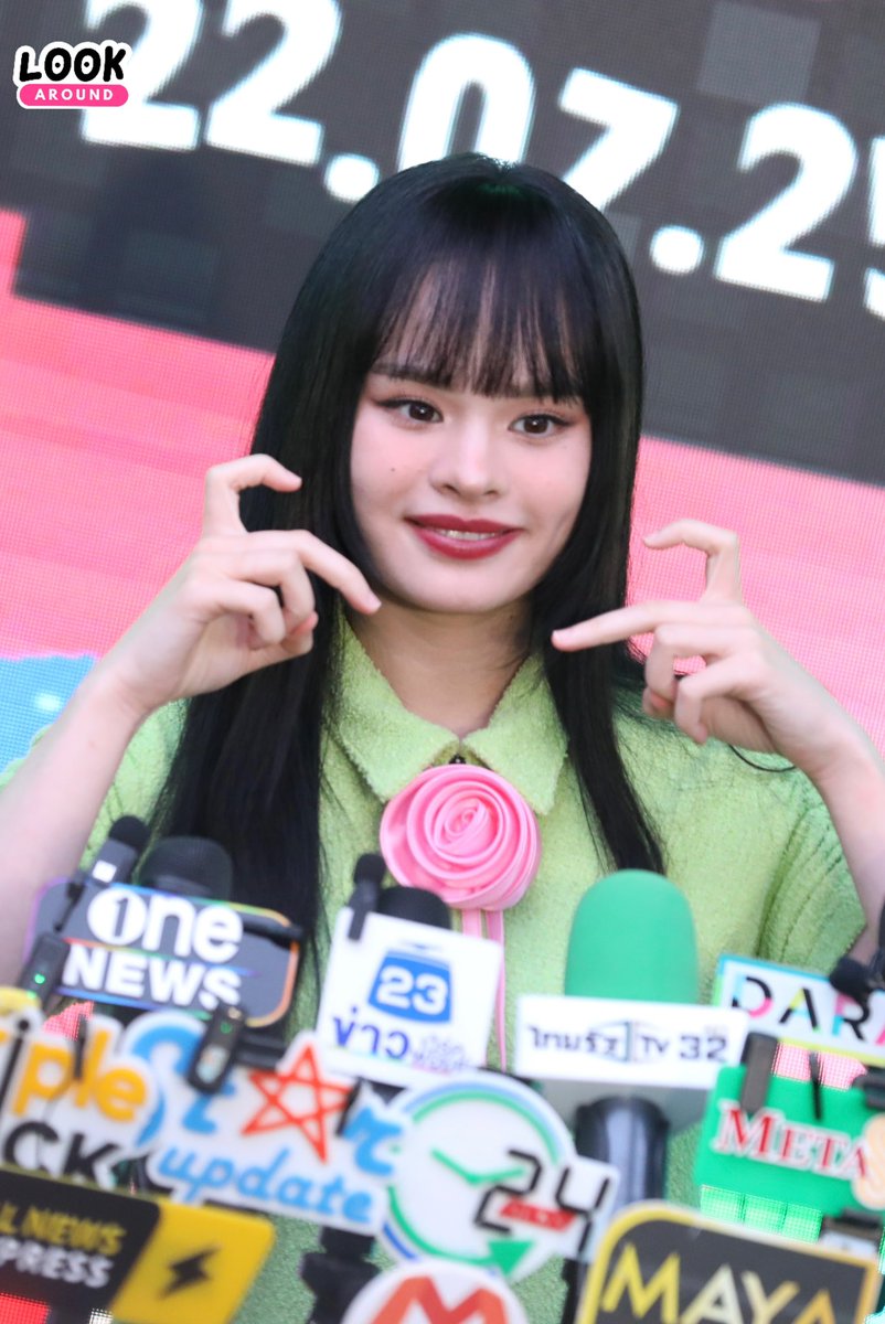 LookAround_TH's tweet image. “แอลลี่” ช่วงสัมภาษณ์ในงานเปิดตัว AIS SIAM
#ALLY #allynitibhon #แอลลี่
#AIS5GGREENCITIZEN
#THEPLAYHOUSEWITHPURPOSE
#เล่นจนเป็นตัวจริง #AISSIAM