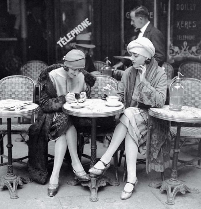 HistoryUnd's tweet image. Women Drinking Coffee In A Terrace Of A Cafe, Paris, 1925.