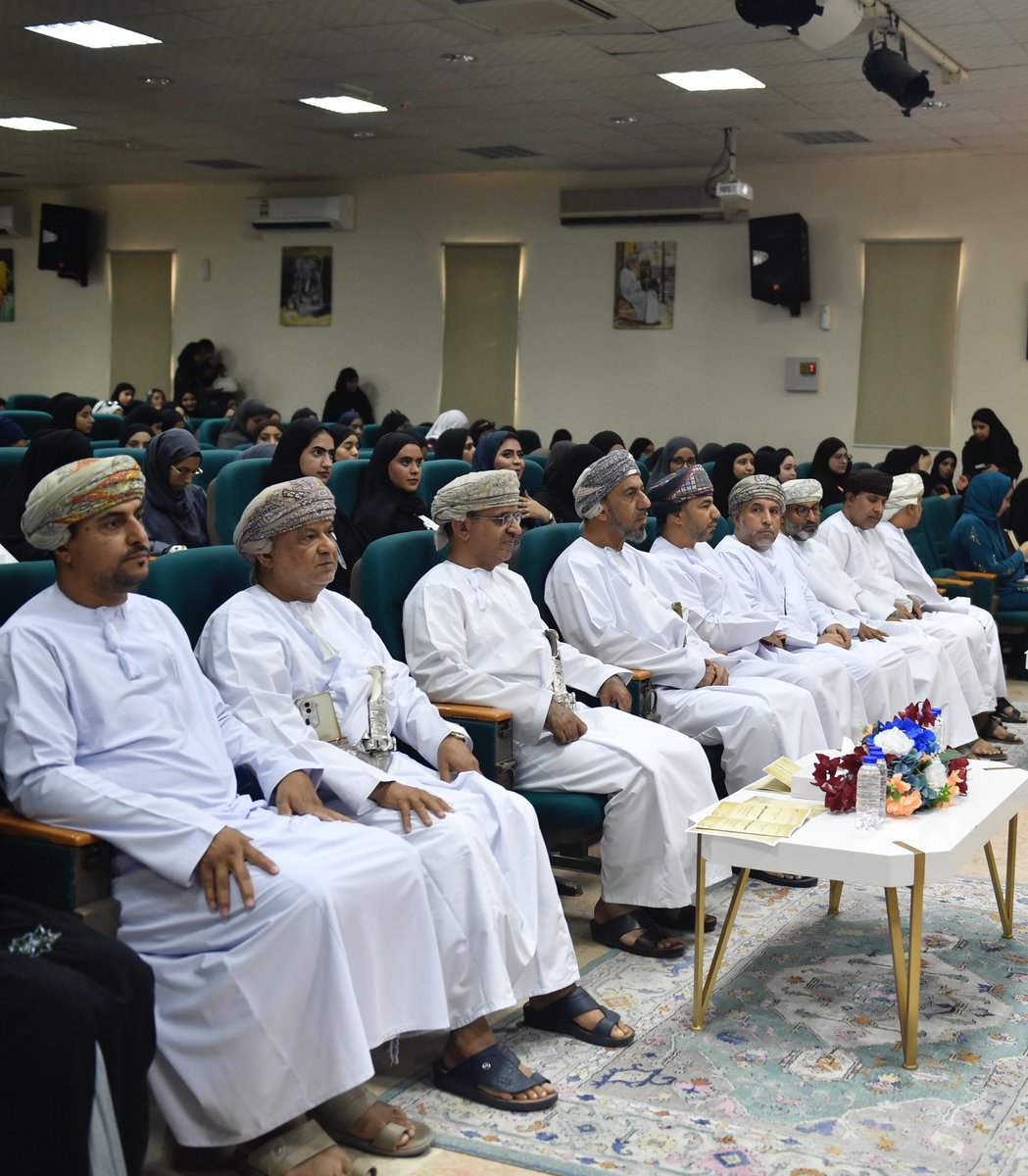 انطلقت أعمال #المؤتمر_الطلابي8 في 12 مايو 2025م، برعاية المكرم د. عبدالله الصارمي، وبحضور رئيس #جامعة_نزوى أ.د. أحمد الرواحي،و عدد من العمداء، وممثلي مؤسسات التعليم العالي الحكومية والخاصة.