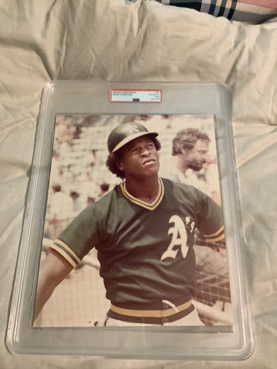 alanbarcoff's tweet image. Just back from PSA for my collection is this type 1 original 8x10 photo 1982 of Rickey Henderson, @PSAcard @natsturner @CardPurchaser @rickey939 @qpeep77 @RetroCardSnaps