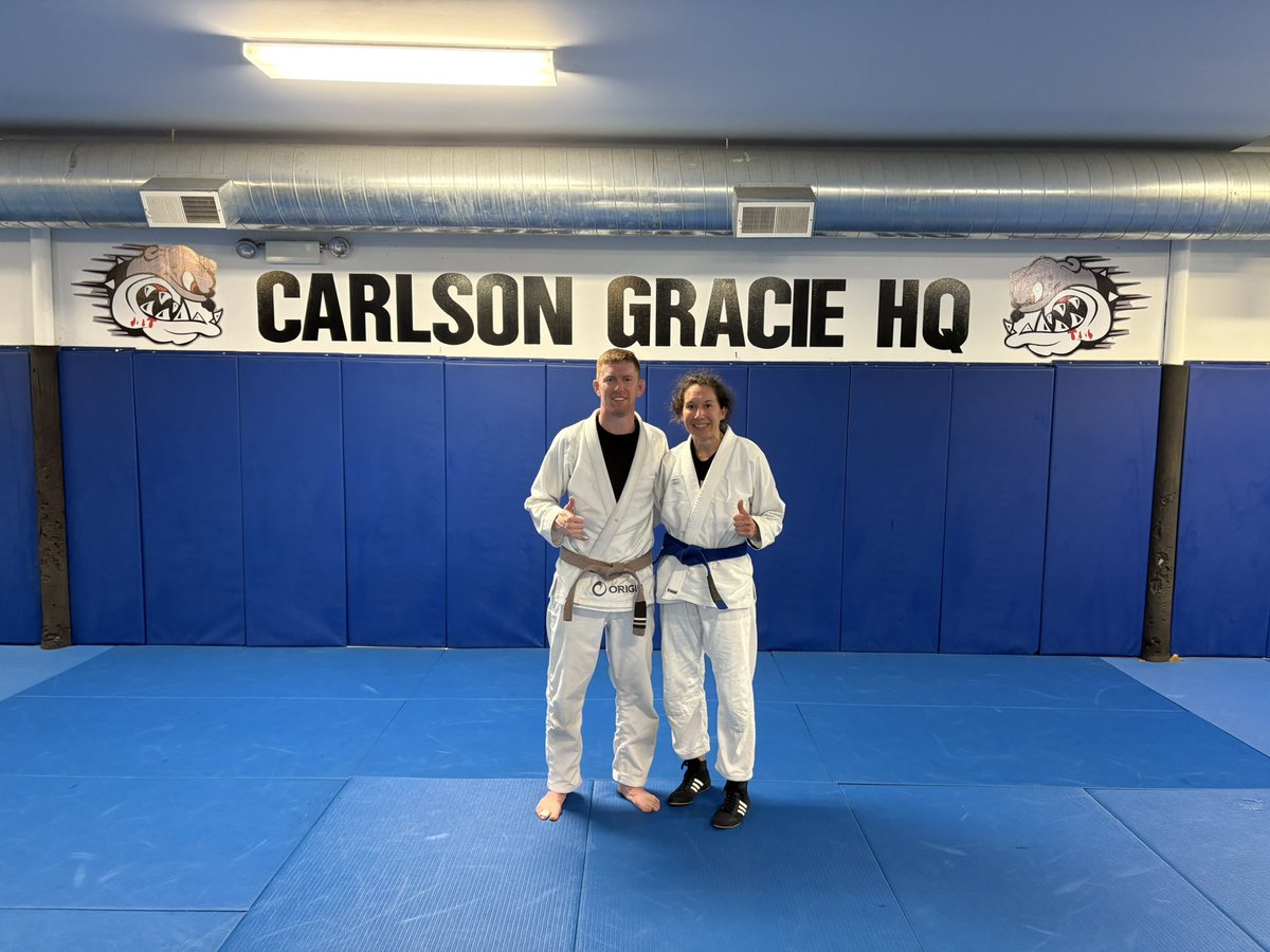 billroach_'s tweet image. Today we were able to train at the historic Carlson Gracie Jiu Jitsu headquarters in Chicago.
This was truly a highlight of mine.
Obrigado, Carlson.