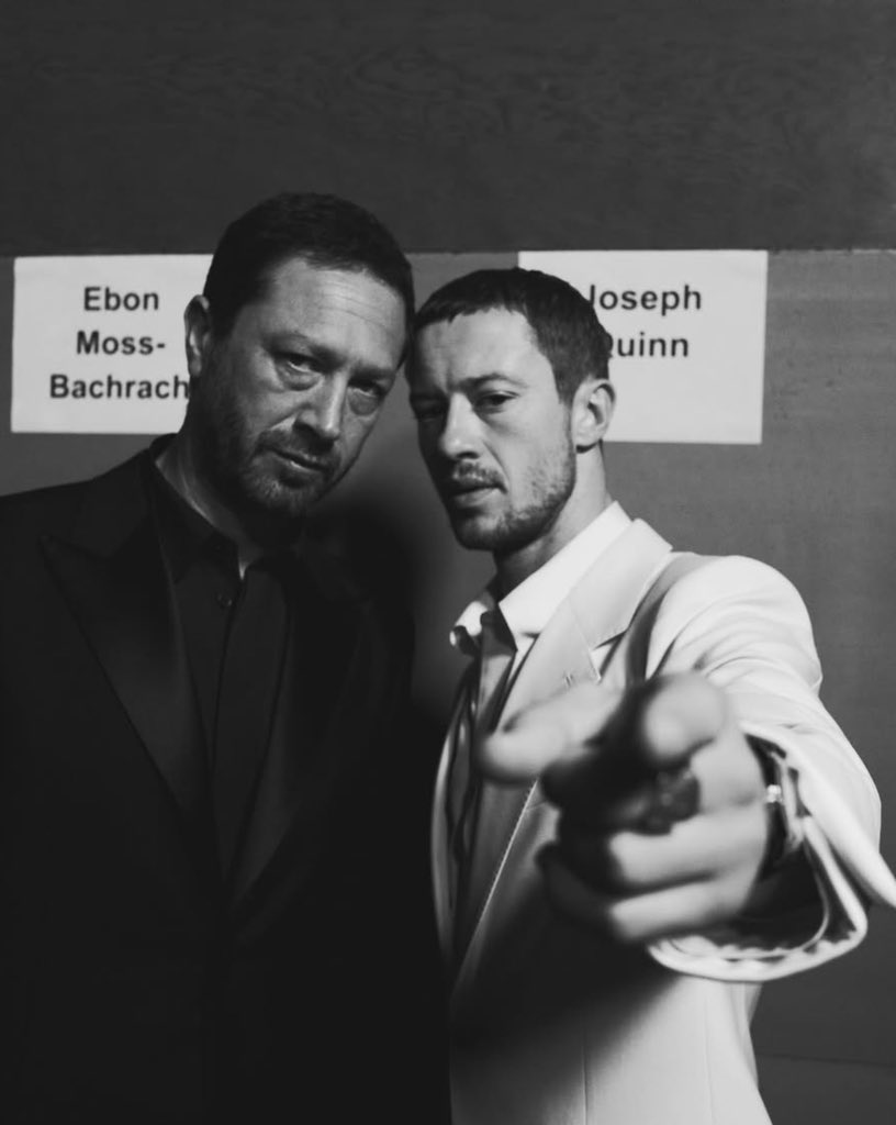 joequinnhq's tweet image. 🔴 Joseph Quinn and Ebon Moss-Bachrach backstage on Jimmy Kimmel Live!