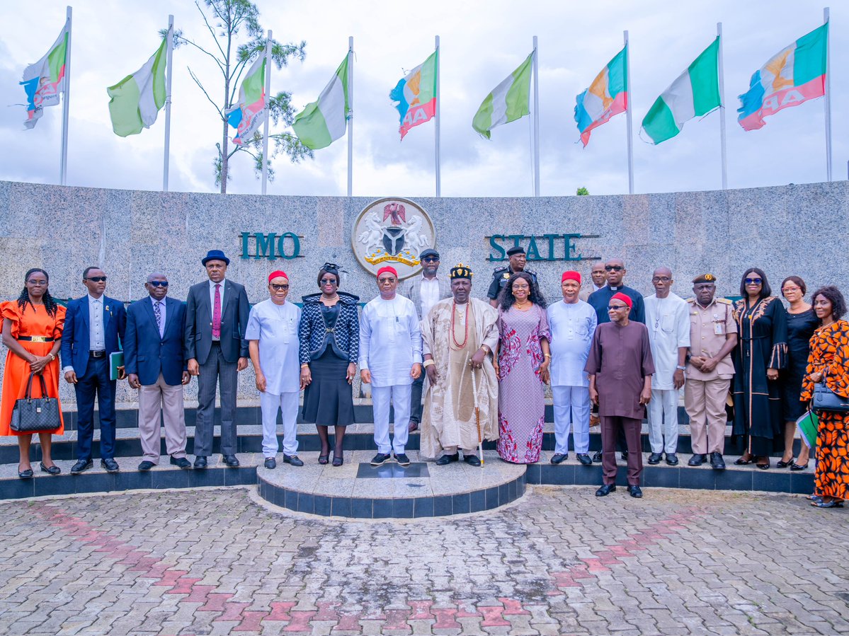 Hope_Uzodimma1's tweet image. In recognition of the fact that sustainable peace and security in our border communities, as well as effective cooperation with our neighboring States, are crucial to the socio-economic development of Imo State, I have reconstituted the Imo State Boundary Committee, to be chaired…