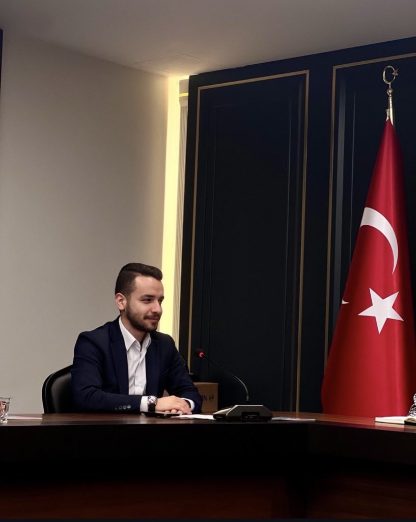 Ak Parti Adana İl Gençlik Kolları başkanı olarak atanan kardeşim Yusuf Özdemir’i tebrik ediyorum, yeni görevinde muvaffakiyetler diliyorum..🇹🇷 
<a href="/Yusuffzdmr/">Yusuf ÖZDEMİR</a>
