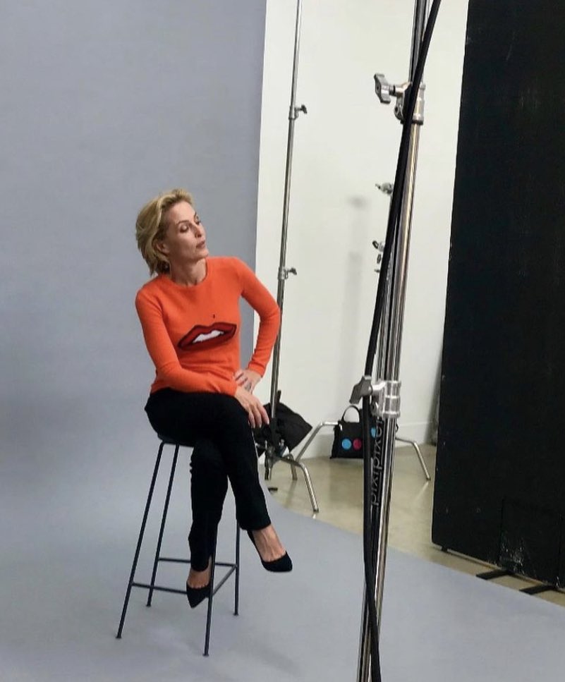 ContextGillian's tweet image. Gillian Anderson
bts Winser London photoshoot