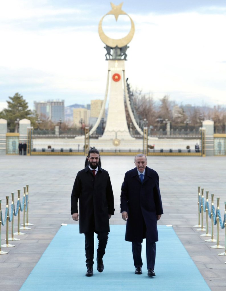 Suriye’nin hamiliğini yapan istikrarlı bir Türkiye, İsrail için büyük bir sorundur. Güçlü bir Türkiye korkak terör devleti İsrail için kaykıların en büyüğüdür. Türk korkulandır beklenen olduğu gibi…