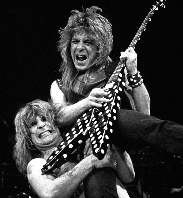 EveeTalk's tweet image. It's a sad day in the heavy metal world π₯Ί
Ozzy Osbourne has passed at 76.
May he rest in peace ππΌπ’