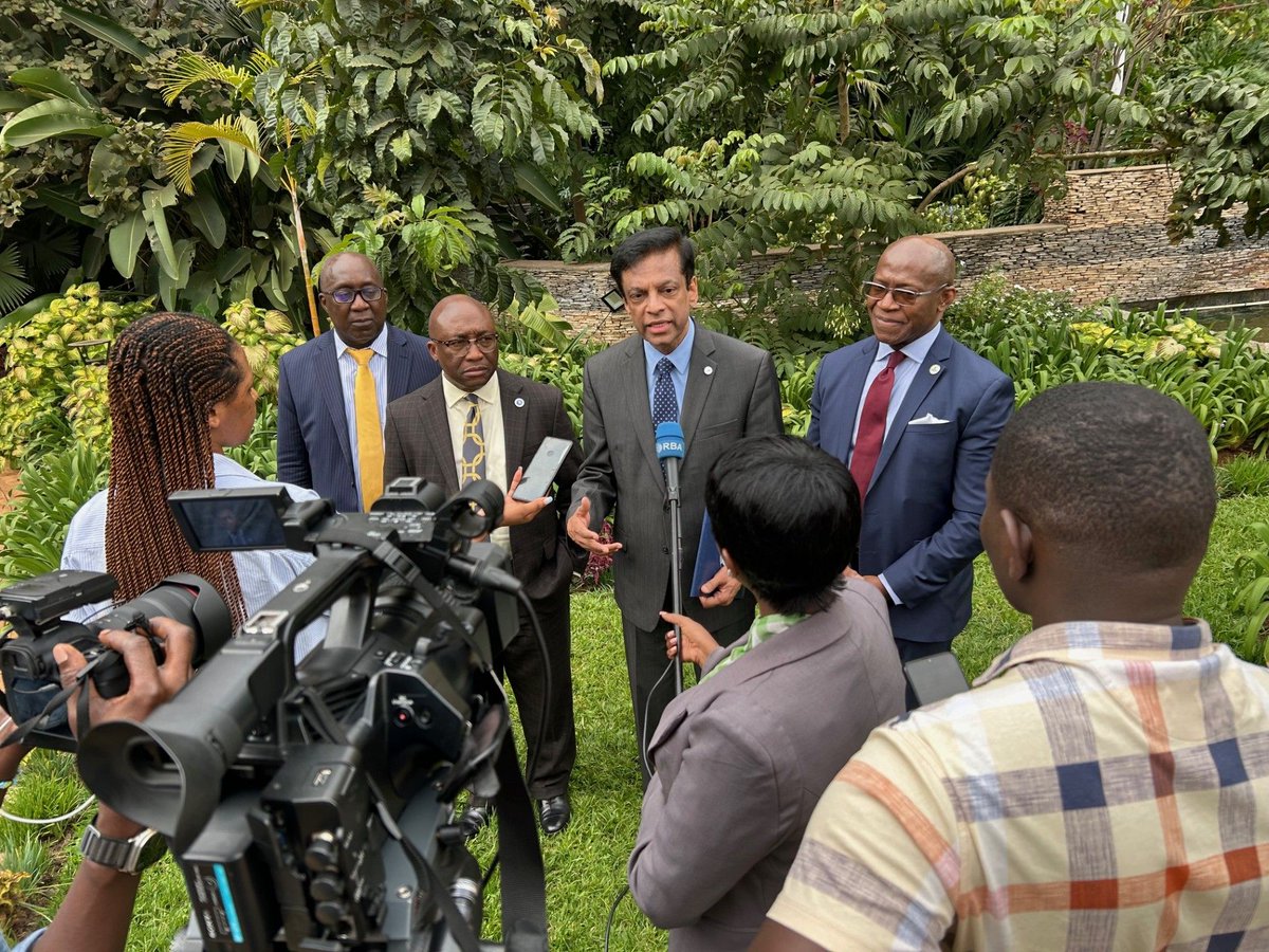 SUNYPolyInst's tweet image. Members of the delegation, including #SUNYPoly President Wole Soboyejo, also took the time to speak with members of the Rwandan national media about the #SUNYAfricaInitiative.#suny @sunyoswego @FredoniaU