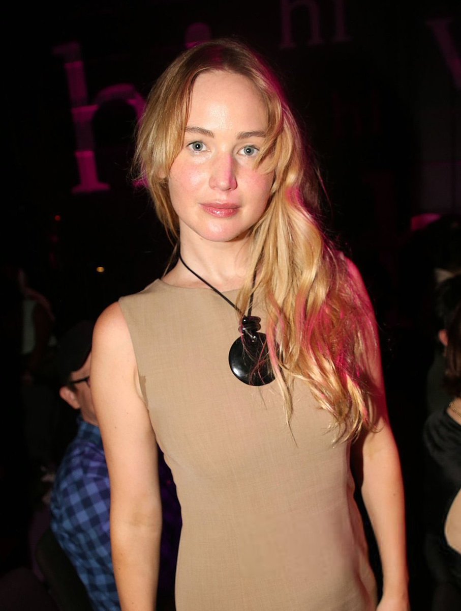 todoxjlaw's tweet image. Jennifer Lawrence yesterday at “Ta-Da!” show in NY ❤️