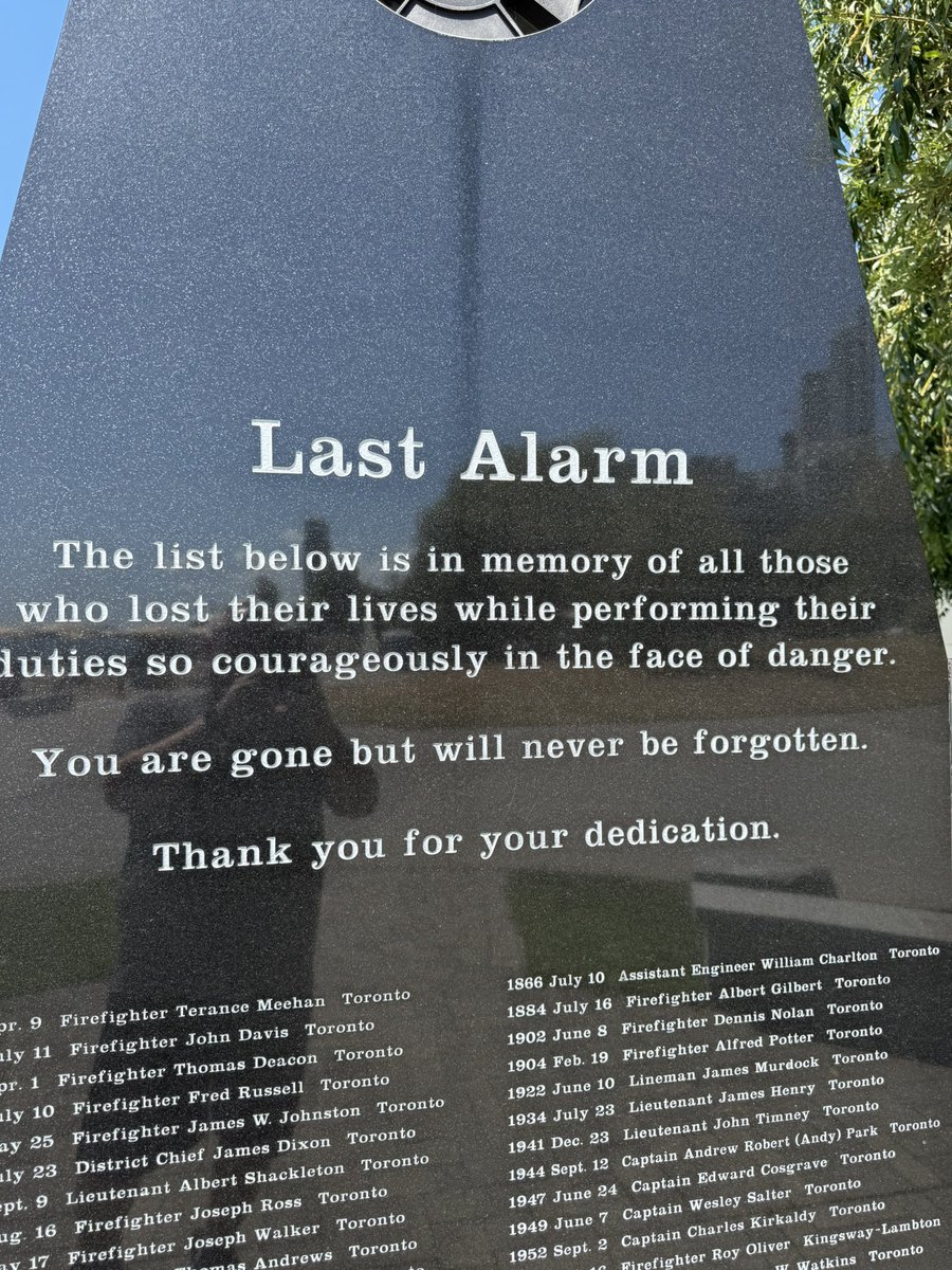 #toronto getting it done with this fleet of #fireboats  Great spot and station @growingupfire #alwaystraining #alwayslearning