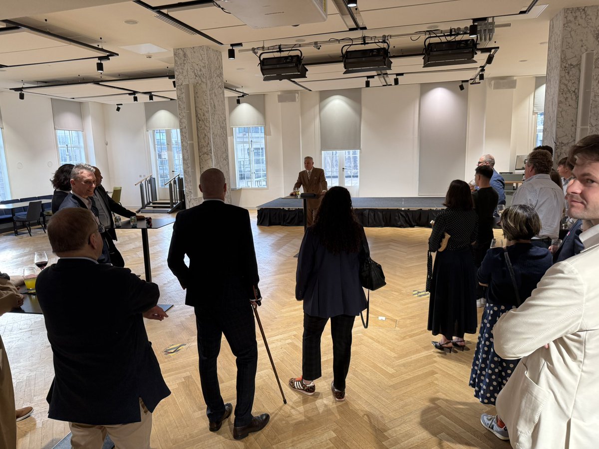 howarddawber's tweet image. Great to be at the @thestrandgroup reception at @KingsCollegeLon tonight with other lecturers in their Modern Government course