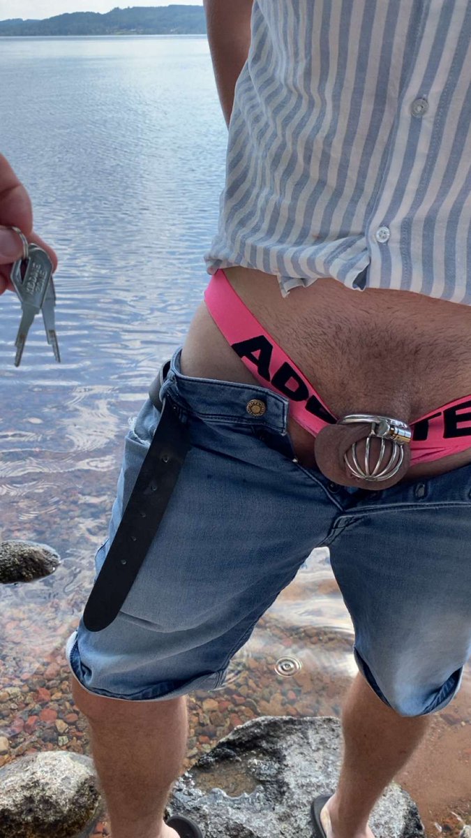 My caged slut of a boyfriend is already so horny, but let's make him even more desperate. If we reach 50 RTs, I'll throw the keys in the lake😈

#teamlocked #gay #submissive #chastity #kinkycouple #keephimlocked