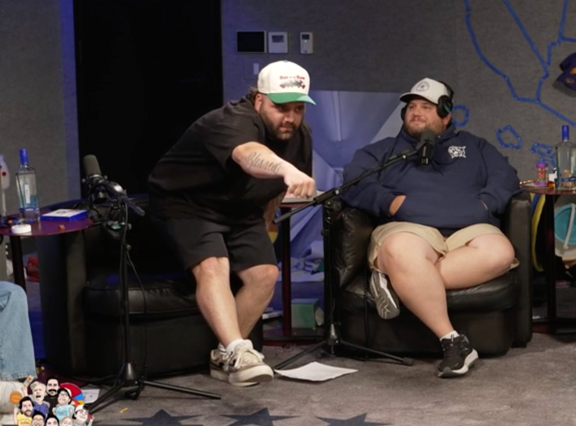 BarstoolYak's tweet image. Big Cat: You drove 45 minutes standing up? What did that look like?
Jerry: