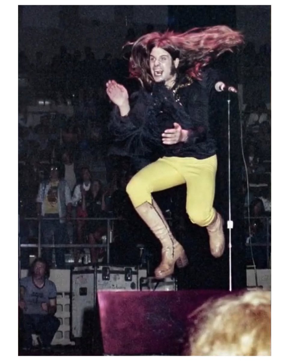 DrightenInBlack's tweet image. RIP Ozzy. Actually gutted about this one even though it was certainly his time. My favourite rock singer since I was young. A lad at school once told me that I’ll probably end up hanging myself with my own long hair the day Ozzy dies. Good job I cut it off.