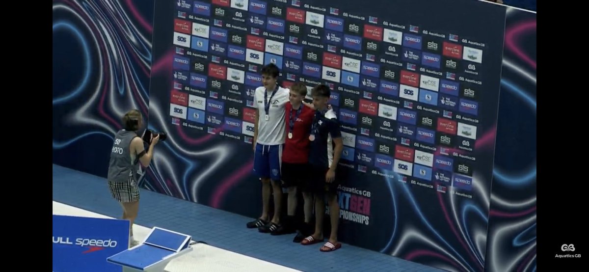 ElthamCollAqua's tweet image. Aquatics GB “NextGen” Championships Results:

Hayden wins DOUBLE SILVER tonight in the finals of the 100m FC and 400m IM to become the first Bromley SC swimmer to pick up 2 medals in the same session. 

A remarkable achievement to race pretty much back to back finals in 2 new PBs