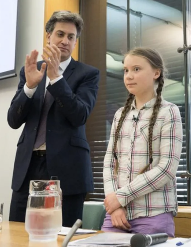 TomANelson's tweet image. Wondering why the UK is hurting its own people with crazy climate cult energy policy?:
"Ed Miliband is currently the Secretary of State for Energy Security and Net Zero"