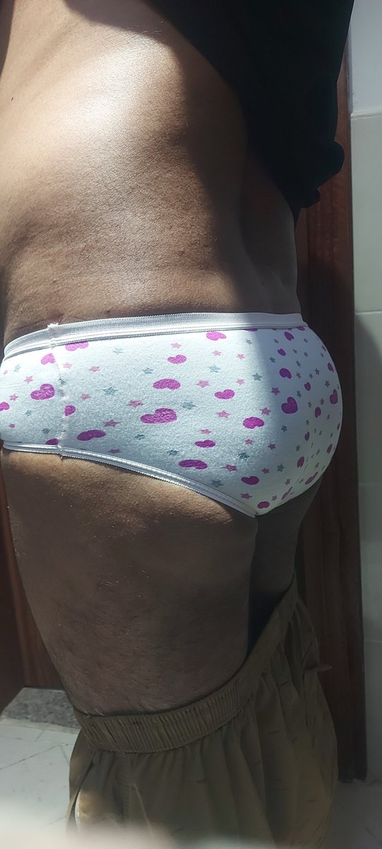 PantyLoverIND's tweet photo. चाची का नाम लें और उनकी पैंटी की खुशबू न आये, ऐसा हो सकता है क्या?
#ChachiObsessed #DesiNSFW #PantyVibes https://t.co/3azXheo1HZ
