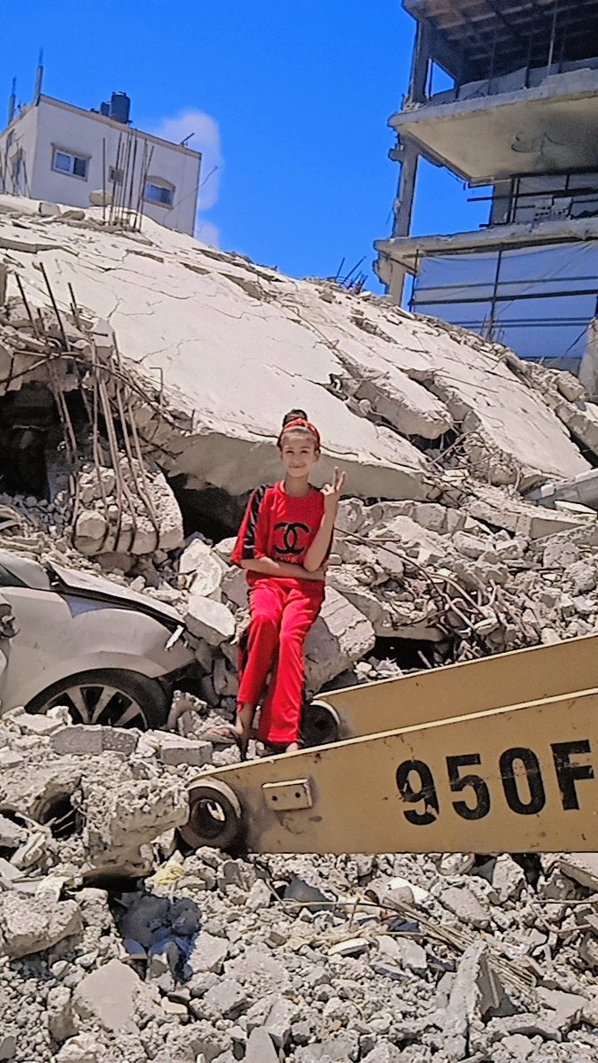AsmBdwn37631's tweet image. Hello to Urgent distress call we are dying of hunger #VerifiedByRadioWaterMelon