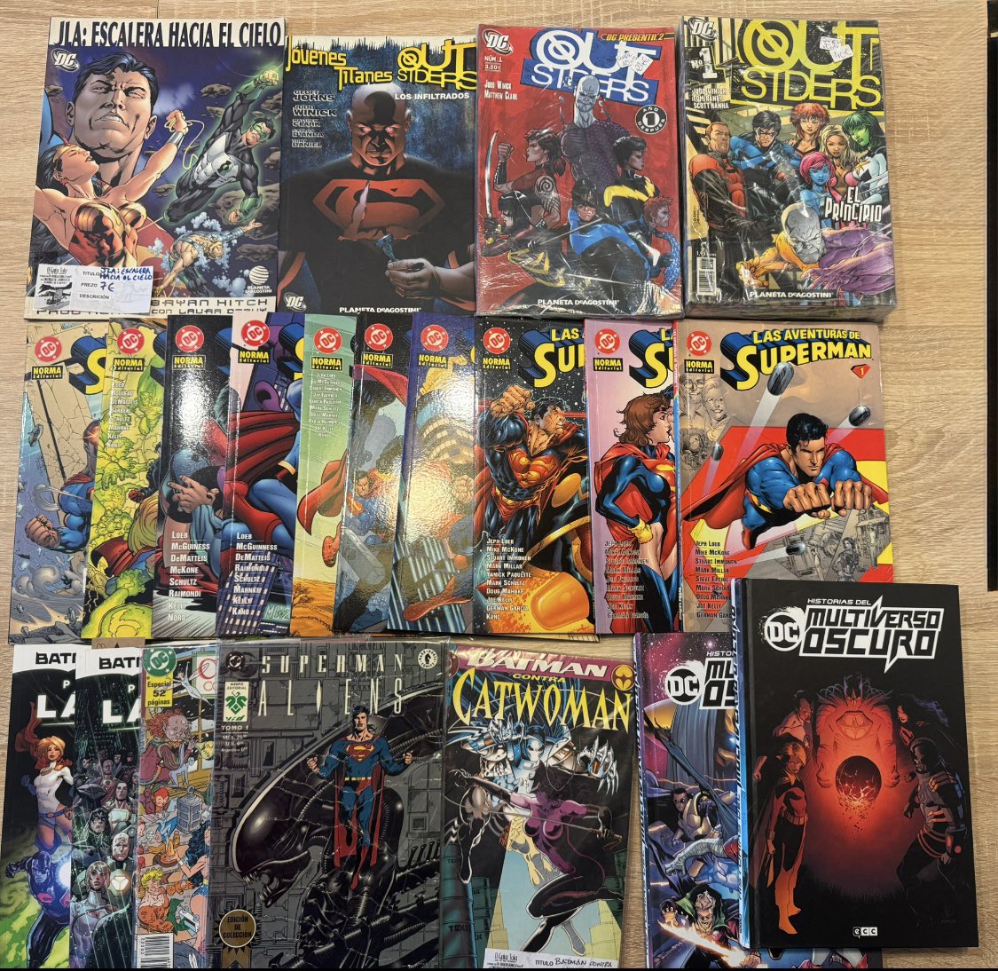 Batman_GothamBW's tweet image. Os enseño algunas cosillas que he pillado en la feria del libro antiguo de Vigo.
La verdad es que hay unos stands muy buenos, gente superamable y muchas cositas interesantes 👀