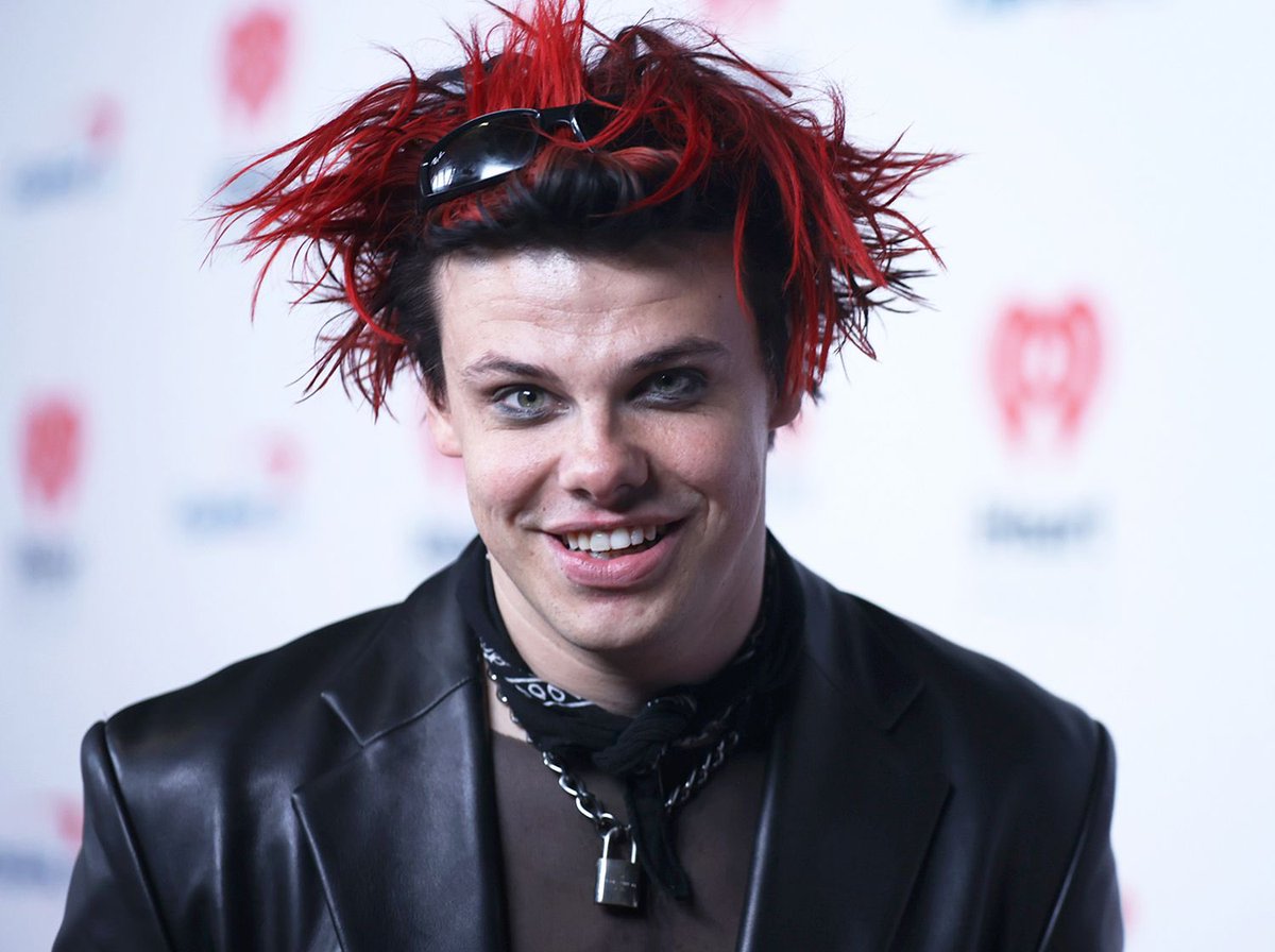 GeekUndergrnd's tweet image. JUST IN: Ozzy Osbourne has passed away at age 76 but did a ritual to turn into YUNGBLUD