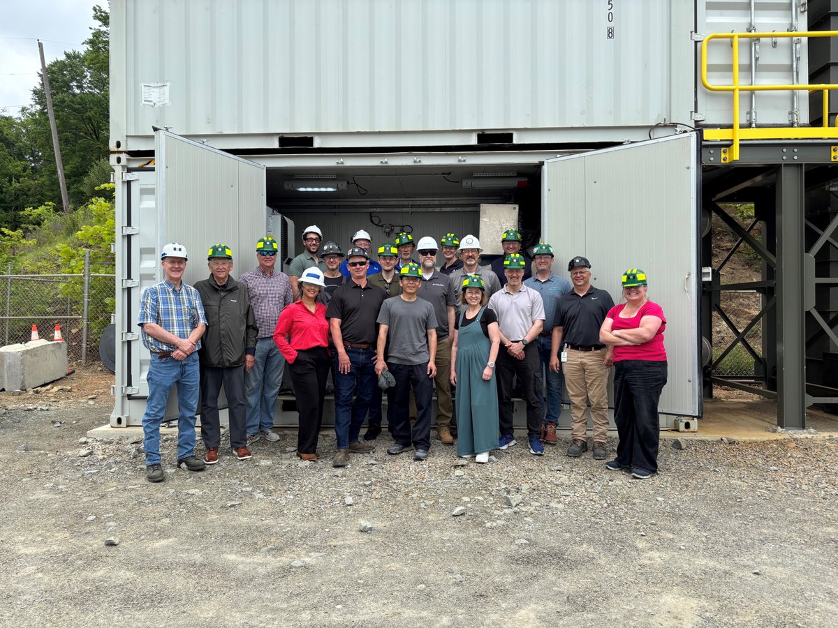 ARPAE's tweet image. In June, ARPA-E visited @Johnson_Matthey team’s field test unit operating at a Core Natural Resources mine site. Funded in part by ARPA-E #REMEDY, this work is focused on economic viability thru optimizing precious metal loading.
#ARPAEontheRoad🚗🏔️ arpa-e.energy.gov/programs-and-i….