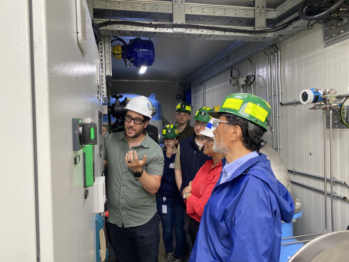 ARPAE's tweet image. In June, ARPA-E visited @Johnson_Matthey team’s field test unit operating at a Core Natural Resources mine site. Funded in part by ARPA-E #REMEDY, this work is focused on economic viability thru optimizing precious metal loading.
#ARPAEontheRoad🚗🏔️ arpa-e.energy.gov/programs-and-i….