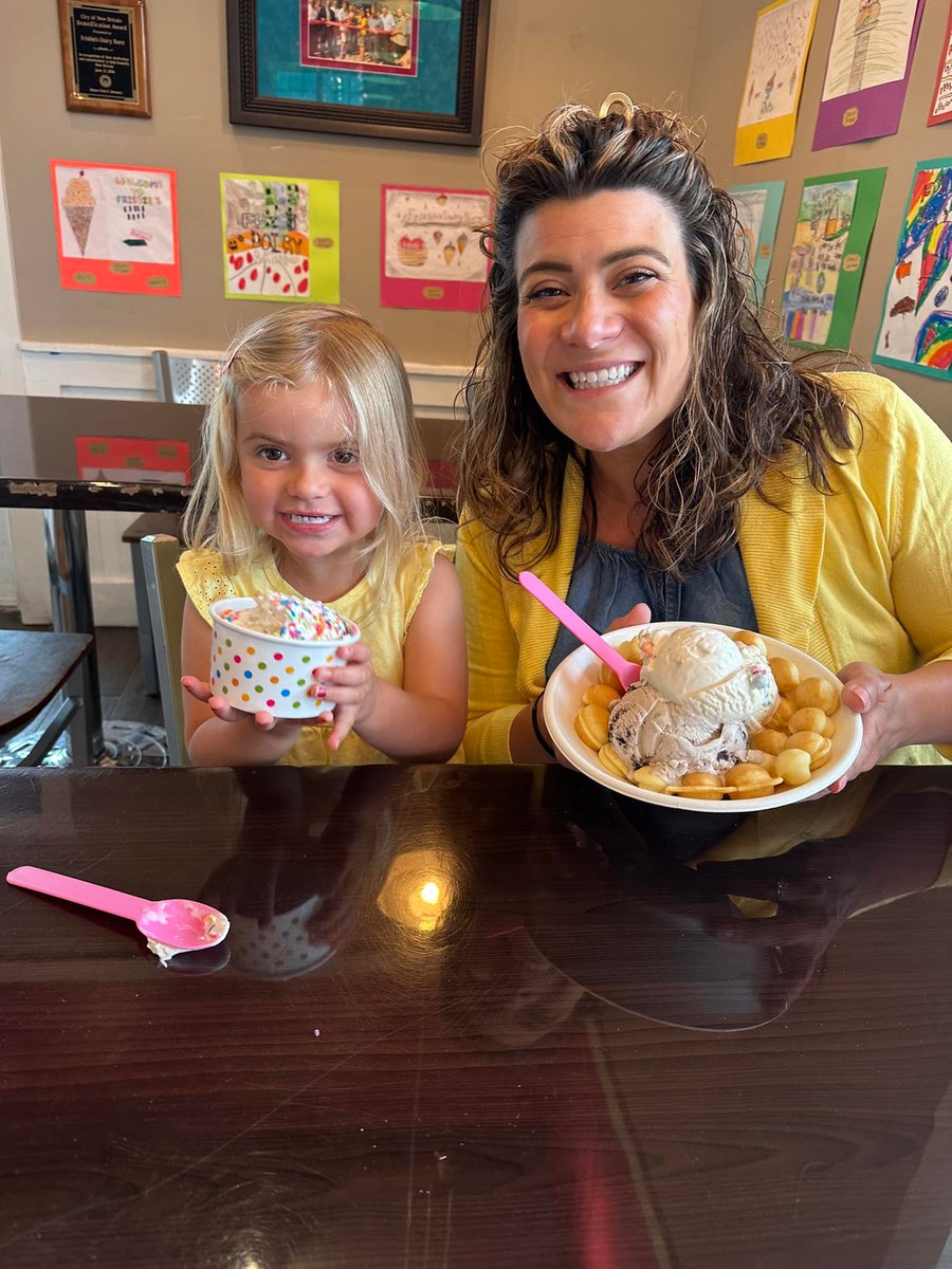 Please join me in congratulating Frisbie's Dairy Barn on 10 years in business here in the great City of #NewBritain! I first celebrated the grand opening of this NB landmark back in 2015, and since then I've had the pleasure of seeing Mike and his team continue to thrive here &amp;