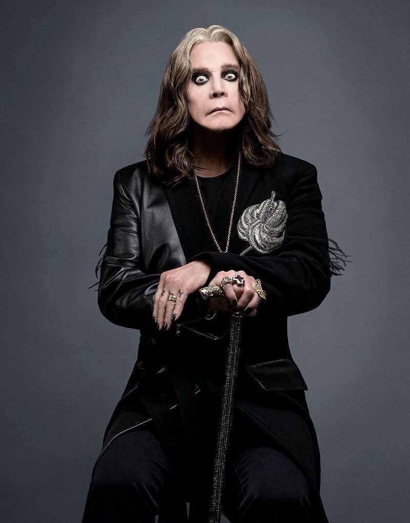🎵🖤 Despedimos a una leyenda: Ozzy Osbourne (1948–2025)
Pionero del heavy metal y voz emblemática de Black Sabbath, falleció a los 76 años.

Vuela alto, Príncipe de las Tinieblas. ⚡🕊️
#OzzyOsbourne