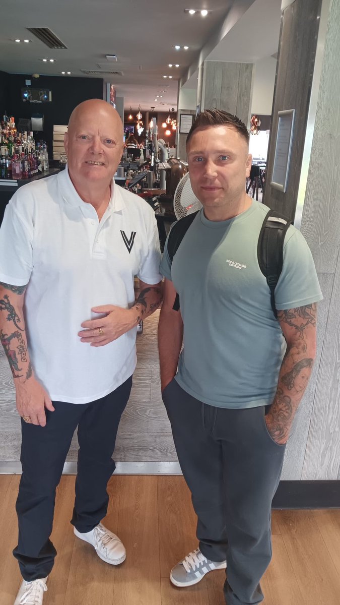 Great to have <a href="/Gezzyprice/">Gerwyn Price</a> at our Blackpool Hotel today👋🎯 <a href="/OfficialPDC/">PDC Darts</a>