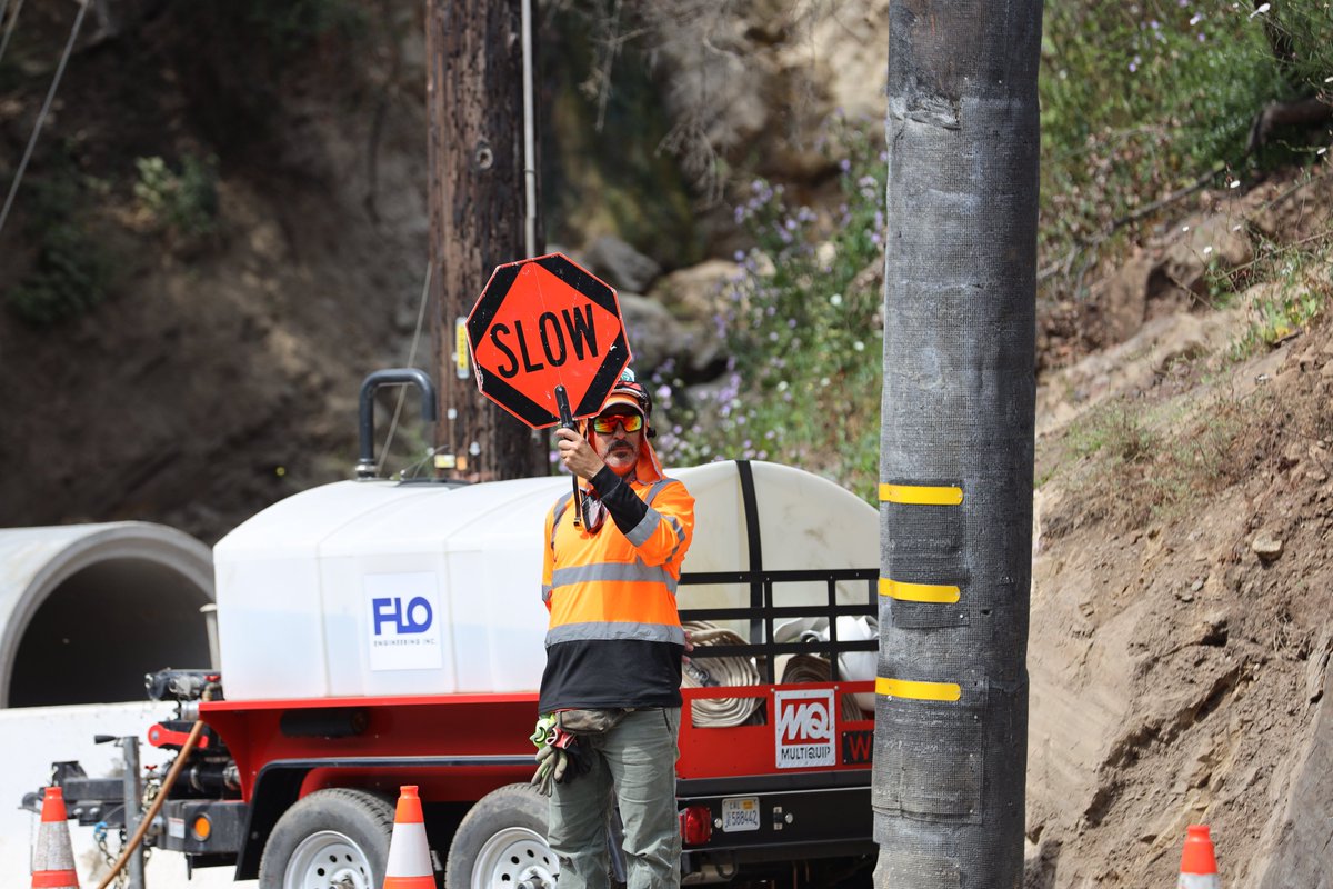 🚨 PCH lane closures 🚨

PCH is reduced to one lane between Topanga Canyon Blvd. &amp; Big Rock Drive through late September for recovery work.

Weekdays: 9 a.m.-5 p.m. southbound, 7 a.m.-3 p.m. northbound
Weekends: 5 a.m.-5 p.m. both directions

#BeWorkZoneAlert