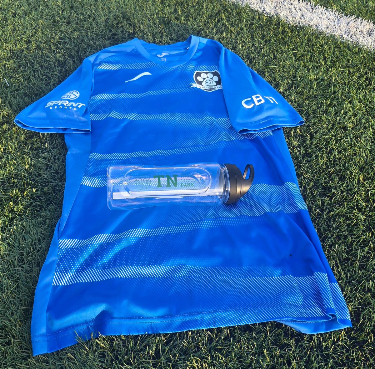 FC Hound Dogs would like to thank Trusted Novus Bank for their kind donation of reusable water bottles 🌍💧

Their support promotes sustainability and helps reduce plastic waste around Gibraltar.