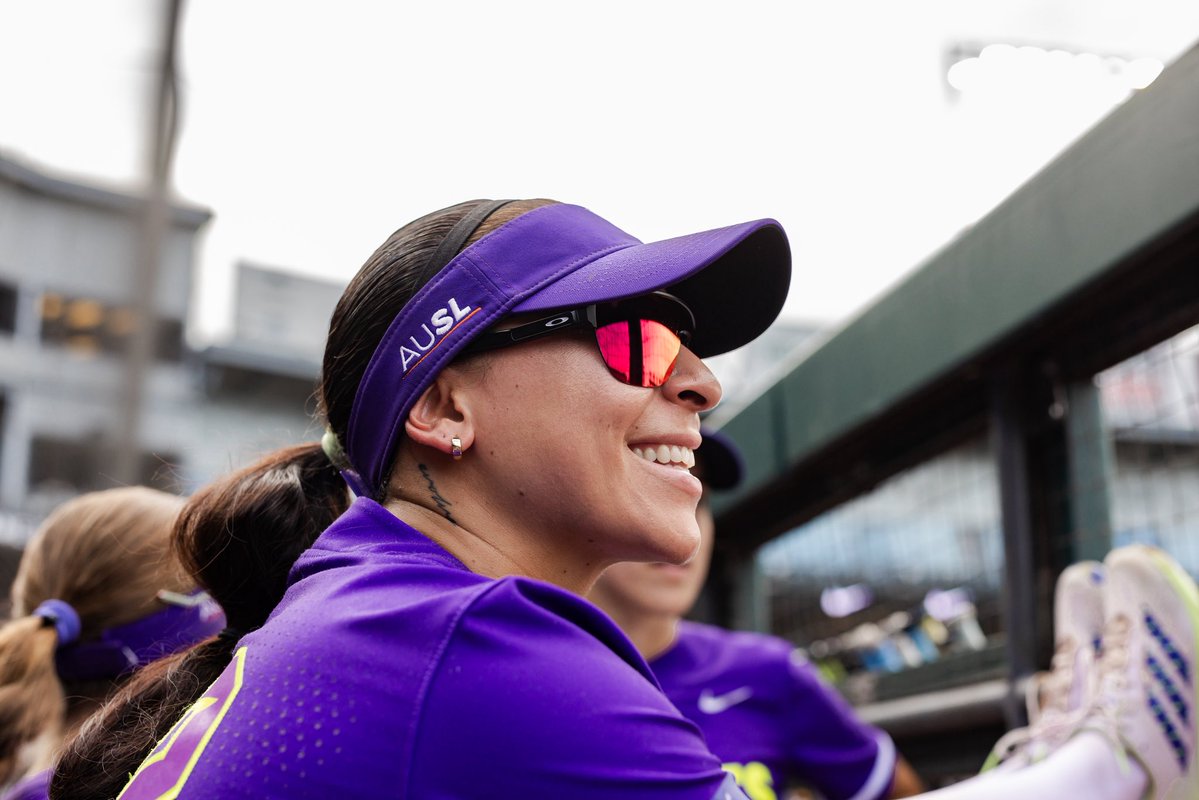 AUSL_Volts's tweet image. There's only one @Sierrajoy32 and we're lucky she's a Volt 💜⚡️
@umichsoftball | @theAUSLofficial