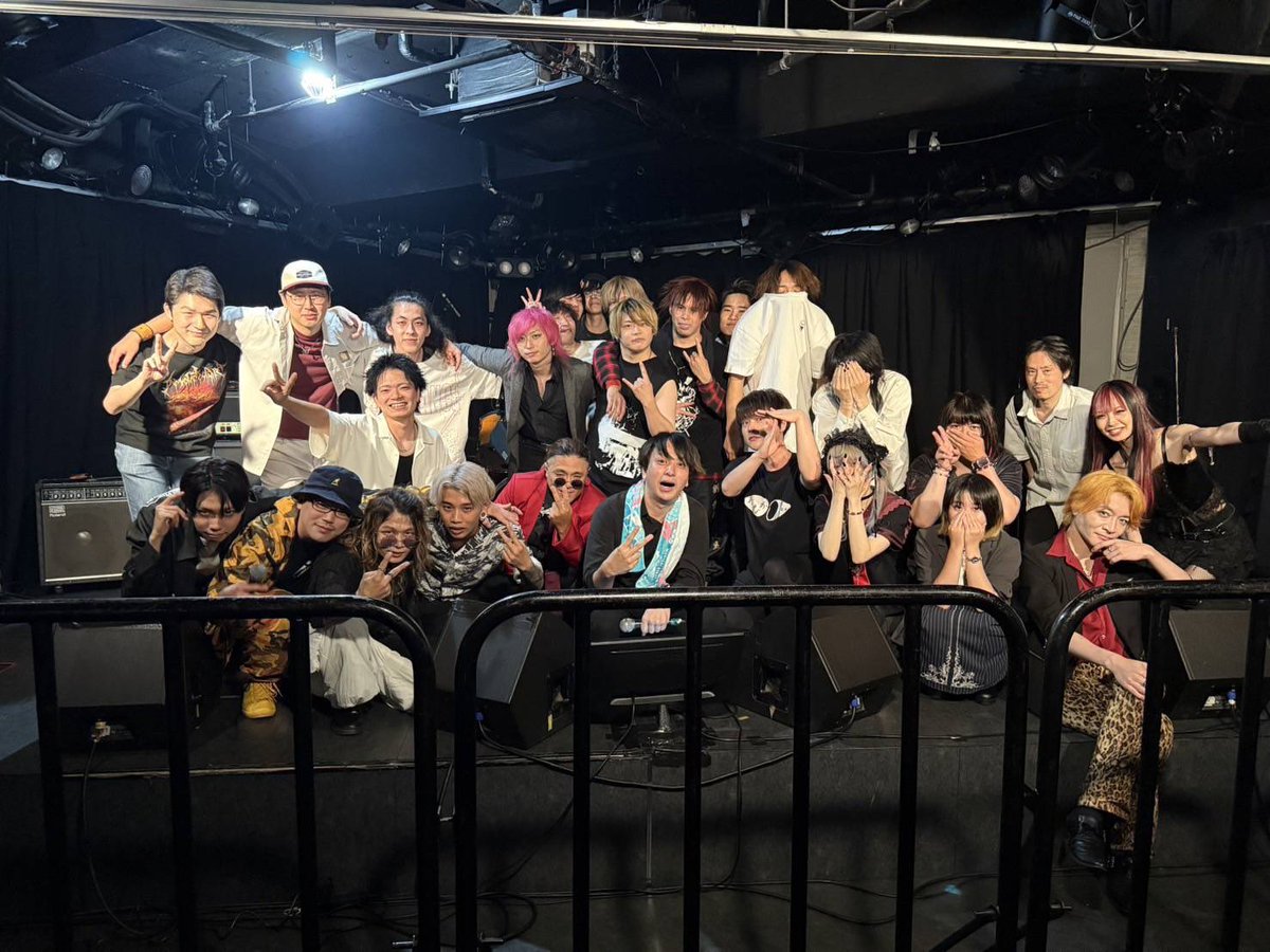 k77_ih's tweet photo. めっちゃ更新遅くなりましたが、S.S.Sありがとうございました‼️
ステージから見たあの景色は今までやってきたことが間違いではなかったことの証明でであったと思います。もっとでかい場所でもっといい景色が見れるそんな気もします。また見届けに来てください。
 #魔王魂 さんありがとうございました‼️ https://t.co/xKcCsTA4dU