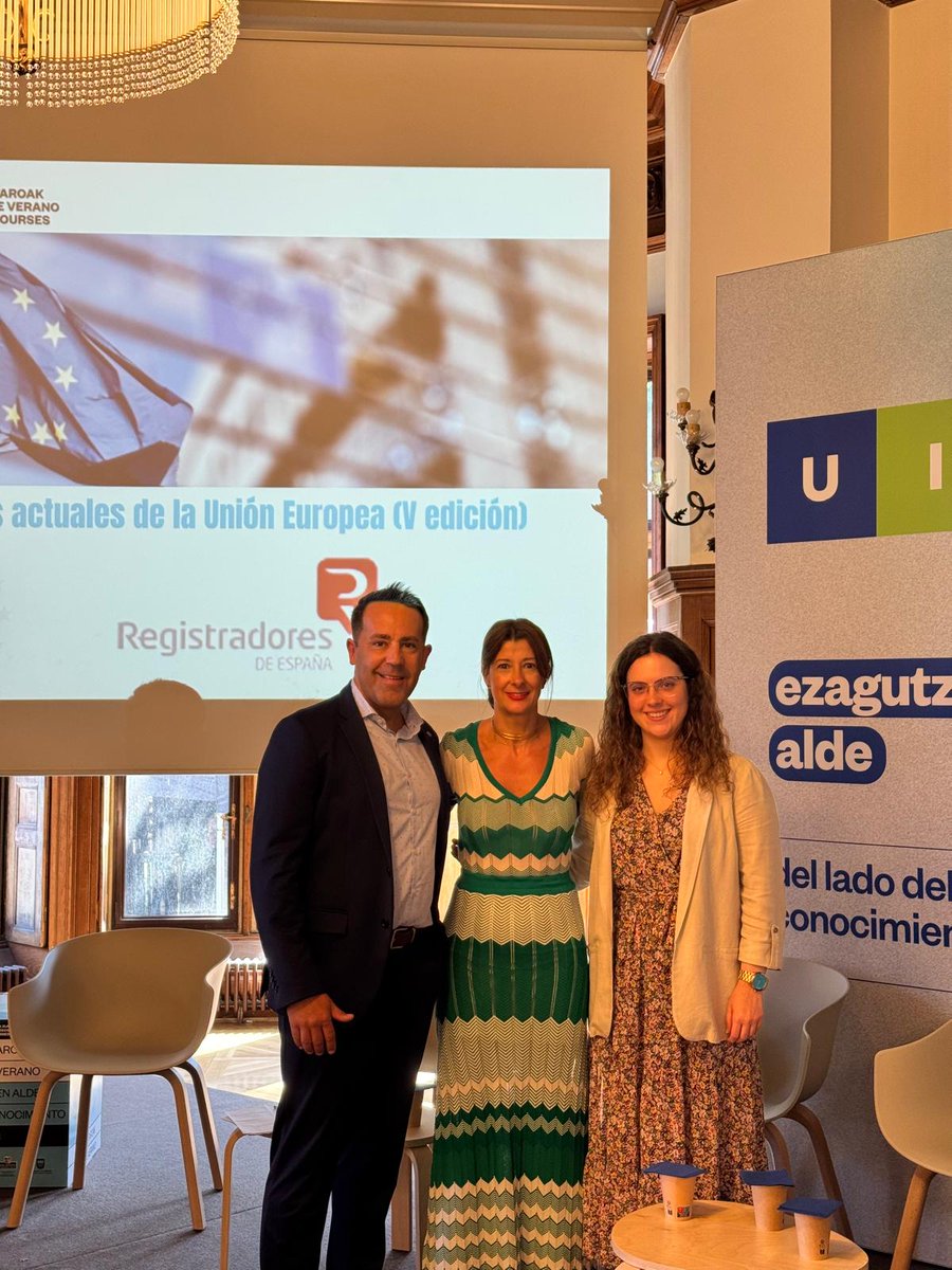 PVasco_EuskoL's tweet image. Europar Batasunaren egungo erronka nagusiez hausnarrean ari da ordezkaritza parlamentario bat ➡️legebiltzarra.eus/portal/eu/web/…
Una representación del @PVasco_EuskoL reflexiona sobre los actuales retos de la Unión Europea
@uik_eus
➡️legebiltzarra.eus/portal/es/web/…