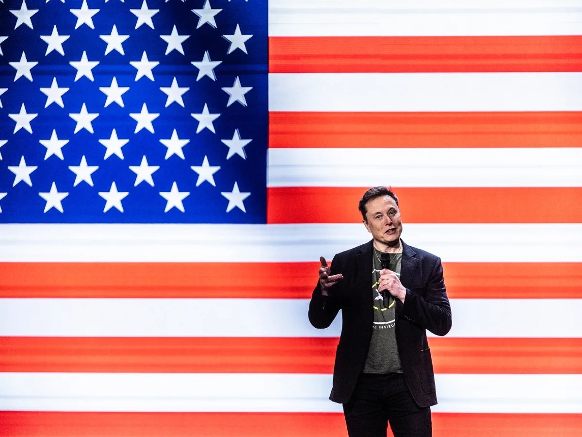 🚨 BREAKING: "SpaceX avverte gli investitori: Elon Musk potrebbe tornare in politica"