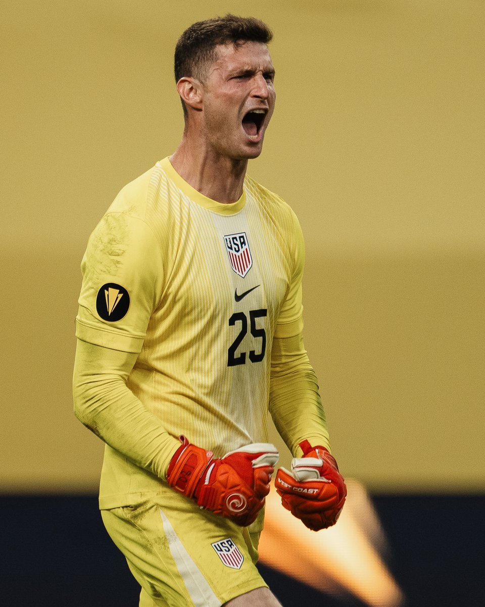 USMNT's tweet image. Matt Freese's gloves from the Gold Cup shootout vs. Costa Rica are on their way to the @soccerhof! 🔜
