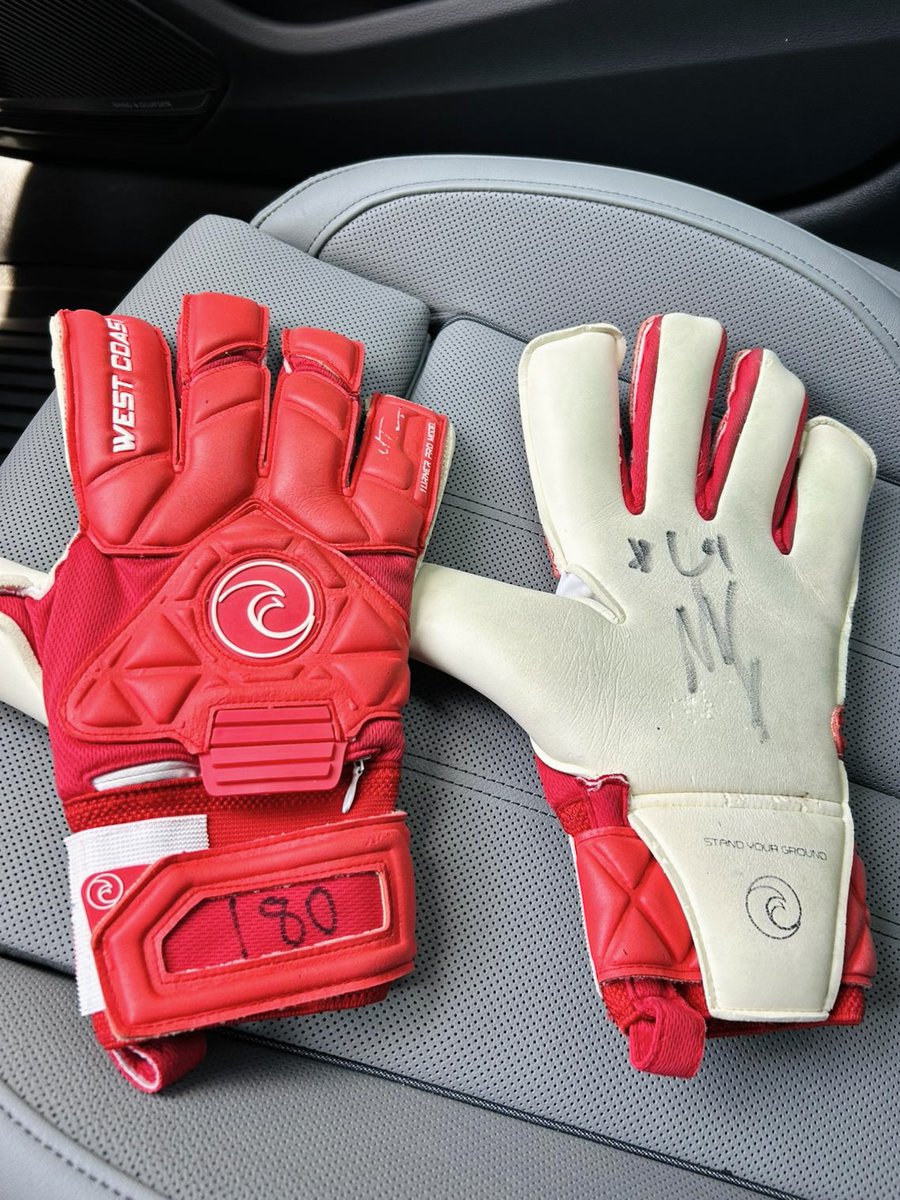 USMNT's tweet image. Matt Freese's gloves from the Gold Cup shootout vs. Costa Rica are on their way to the @soccerhof! 🔜