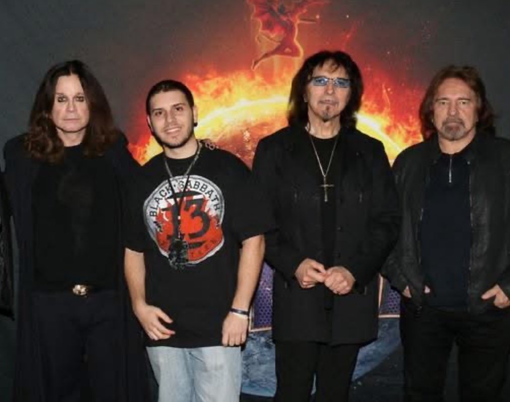 Scagz89's tweet image. RIP Ozzy, got to meet him a few years ago when Black Sabbath played at MSG.
He and the rest of the band were very kind. That final performance must have really been keeping him alive.