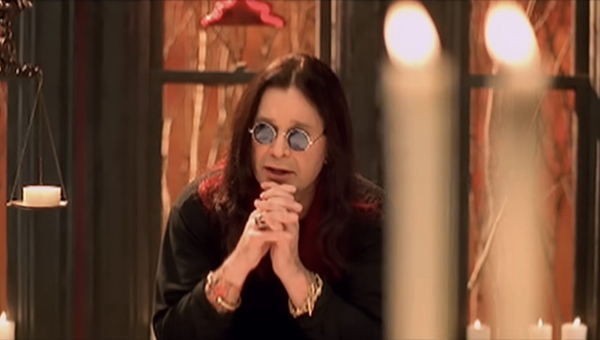 Ozzy Osbourne is gone, and the world just got a lot less wild. 🤘 From Black Sabbath to The Osbournes, he changed everything. Rest in chaos, legend. 🖤 tvfanatic.com/ozzy-osbourne-…
#OzzyOsbourne #RIPOzzy #PrinceOfDarkness #RockLegend #RealityTVPioneer